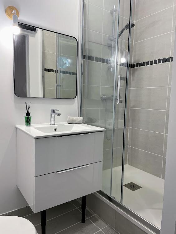 Le Cosy - T2 Avec Petite Cour Dans Centre Historique De Nerac Apartment Ngoại thất bức ảnh
